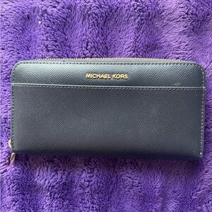 M KORS, navy wallet, see desc. like new